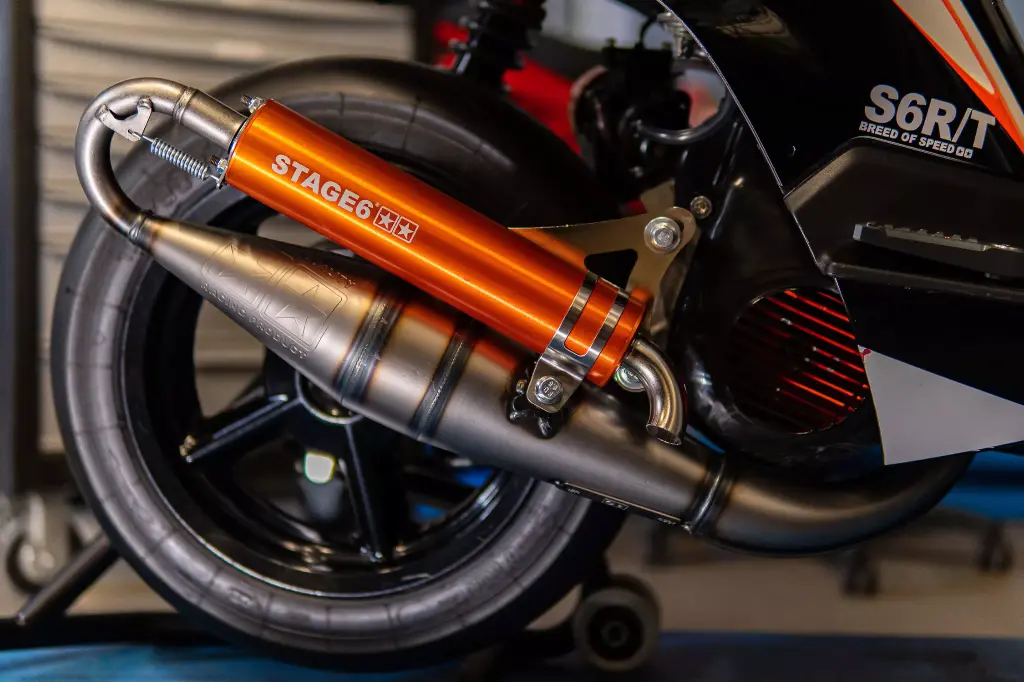 STAGE6 PRO REPLICA MK2 EXHAUST BLACK VERTICAL